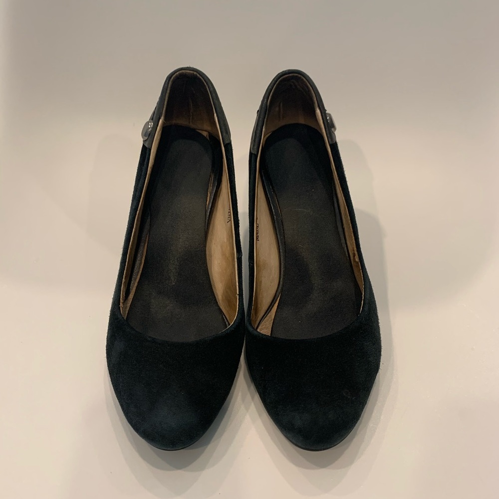 Black suede heels